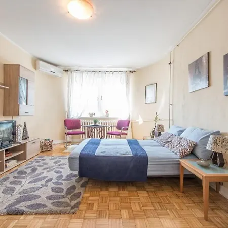 Apartment Slavija *